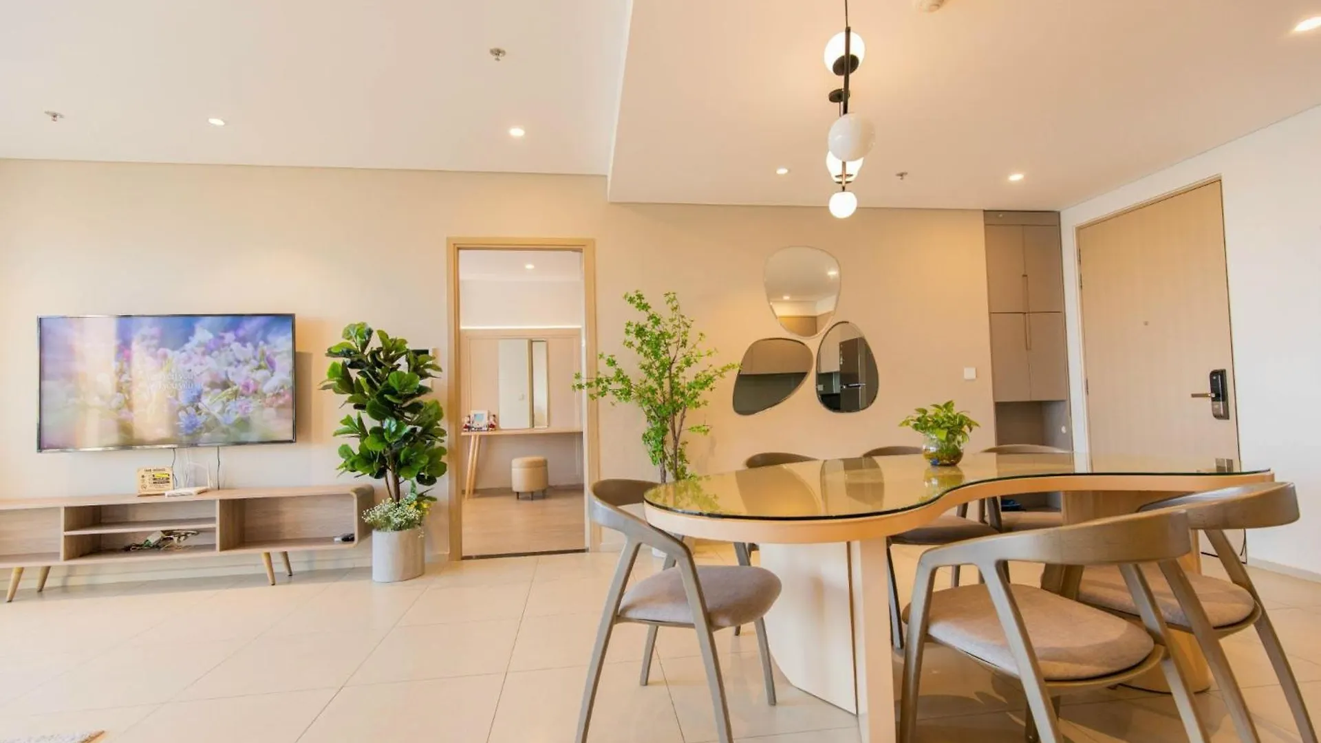 Yalkun'S Home - The Song Condotel 头顿